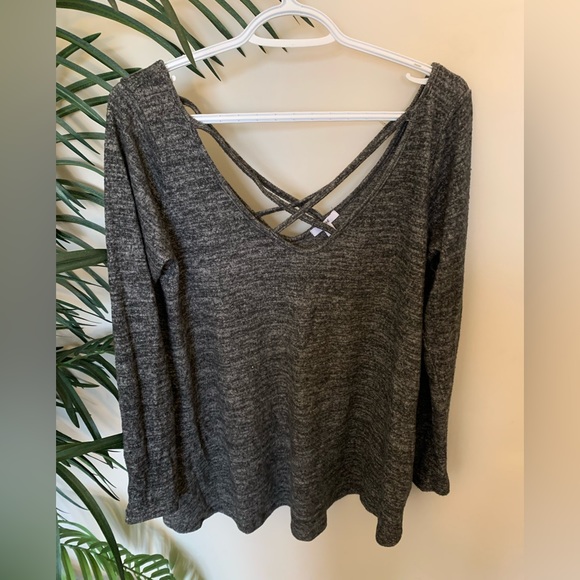 ⏰️3/$10 M/M Ardene Gray Long Sleeves Top - Picture 1 of 3